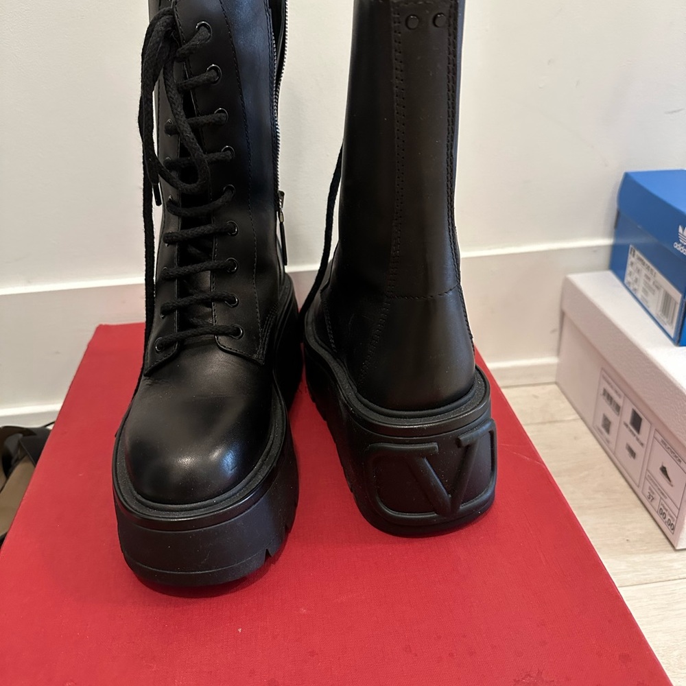 Valentino boots brand new